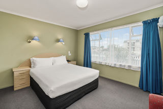 One Bedroom with Spa Bath & Shower